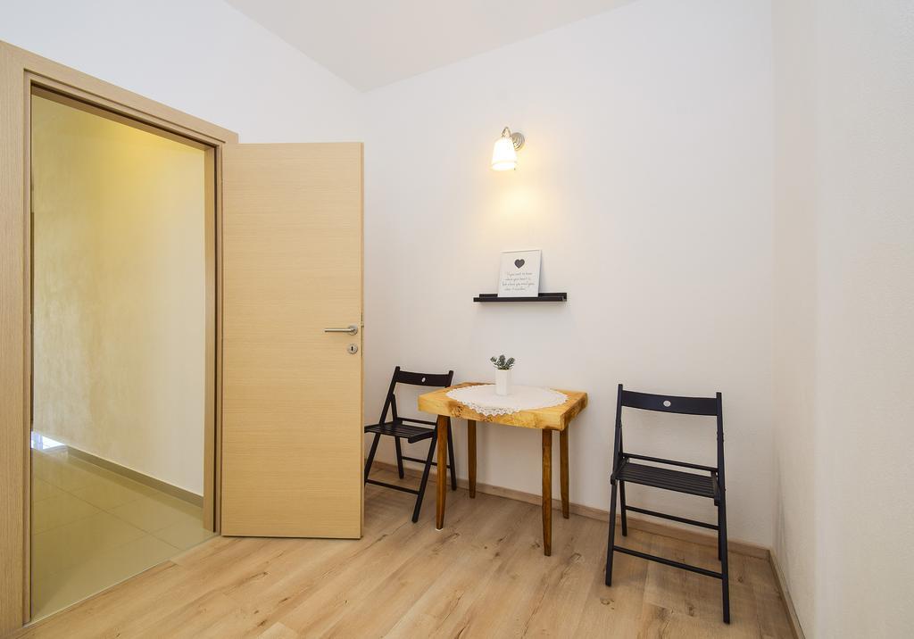 שיבניק Amadrian Apartments מראה חיצוני תמונה