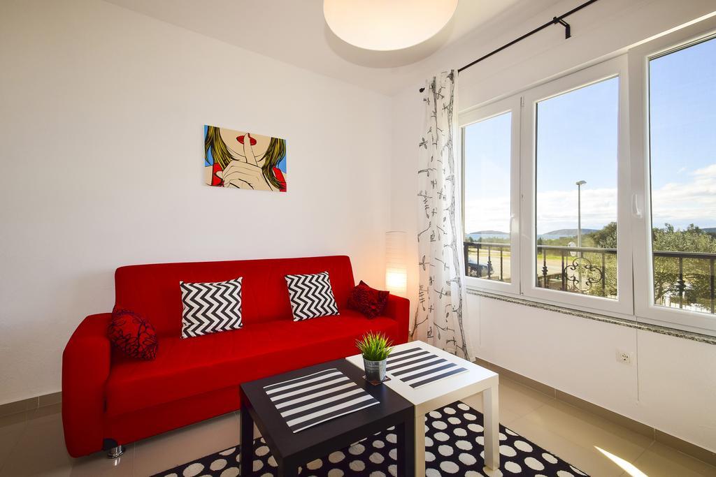 שיבניק Amadrian Apartments מראה חיצוני תמונה