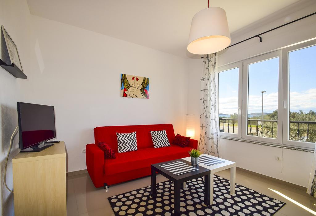 שיבניק Amadrian Apartments מראה חיצוני תמונה
