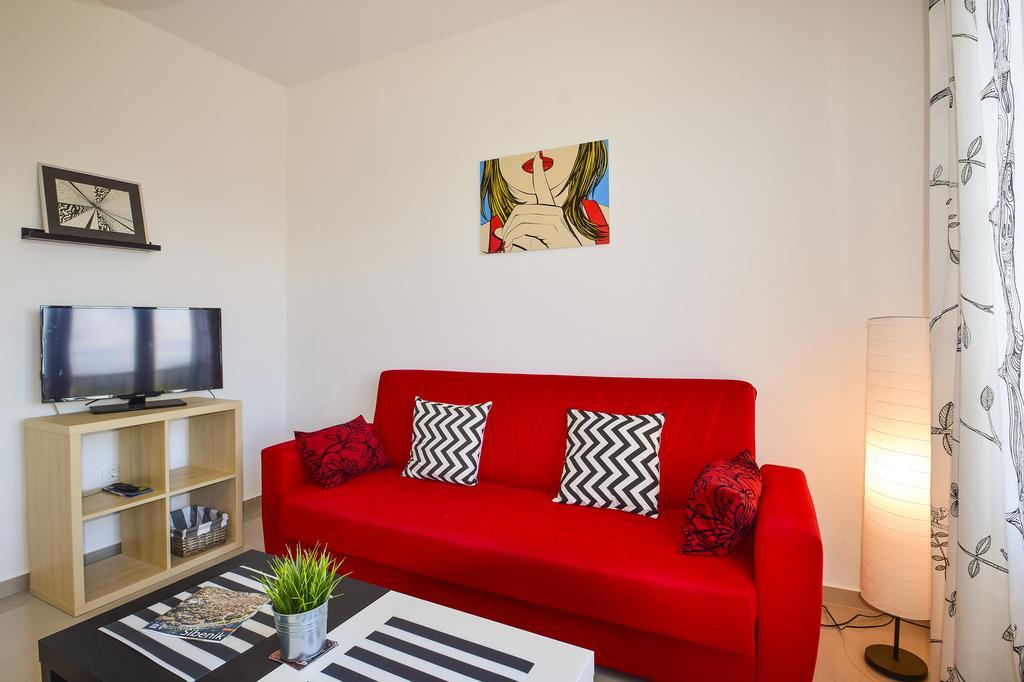 שיבניק Amadrian Apartments מראה חיצוני תמונה