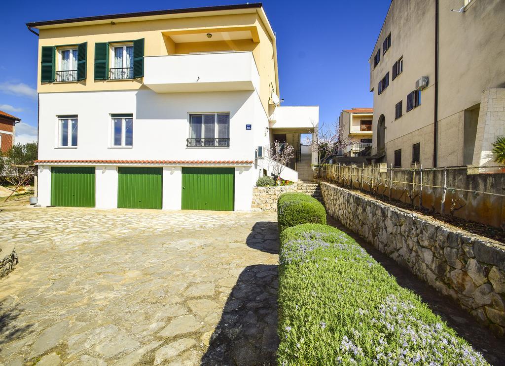 שיבניק Amadrian Apartments מראה חיצוני תמונה