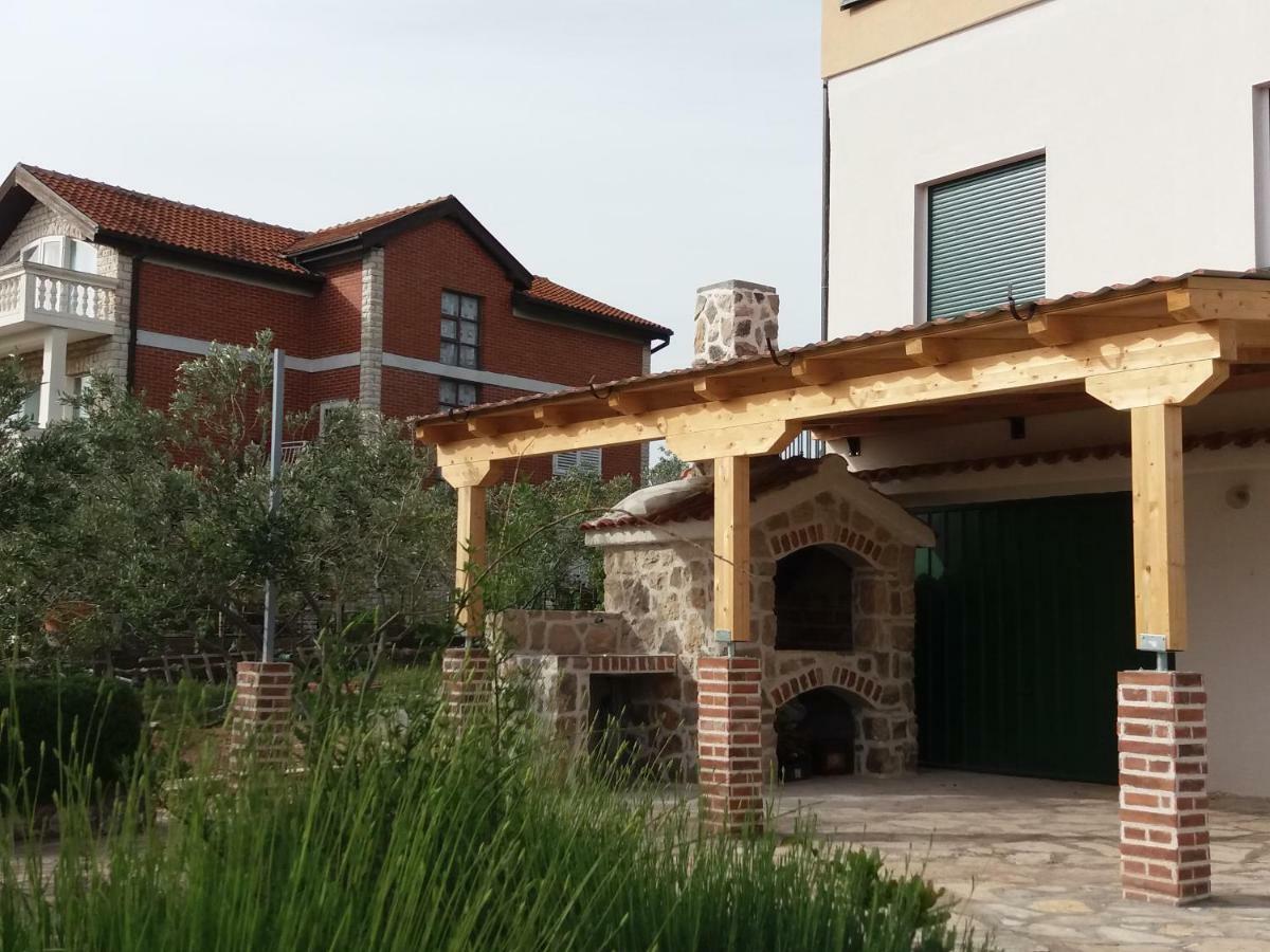 שיבניק Amadrian Apartments מראה חיצוני תמונה