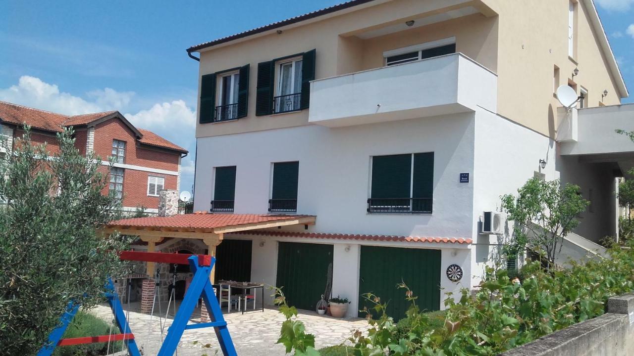 שיבניק Amadrian Apartments מראה חיצוני תמונה