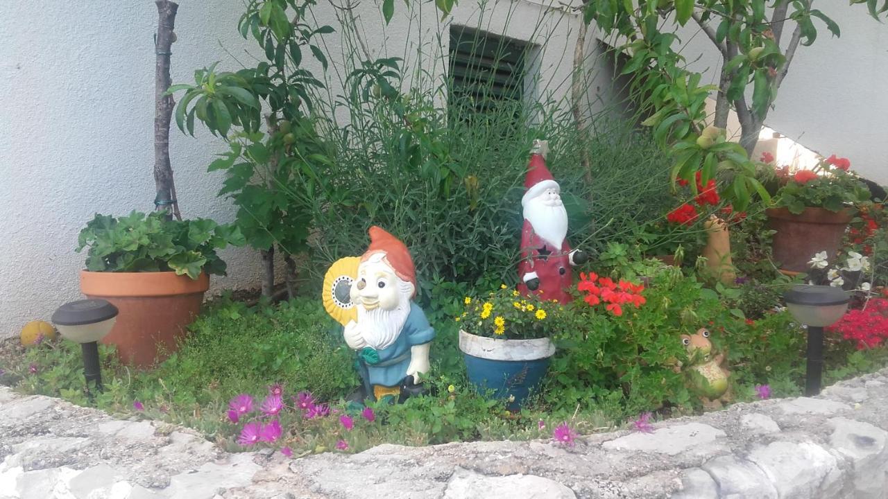 שיבניק Amadrian Apartments מראה חיצוני תמונה